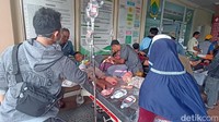 Sekdis BPBD Cianjur Rudi Labis saat dihubungi detikJabar via telepon, Senin (21/11/2022) mengatakan ada sekitar 50 rumah rusak.