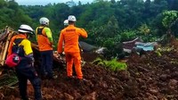 Tim SAR gabungan telah dikerahkan ke Desa Cijedil, Kecamatan Cugenang, Kabupaten Cianjur, Jawa Barat, Senin (21/11/2022).