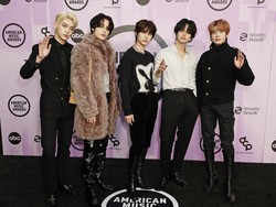 10 Artis Berbusana Terbaik di American Music Awards 2022, TXT Pakai YSL