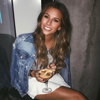 Kisah Luke Shaw dengan Anouska Santos juga tak jarang jadi pemberitaan. Mereka sudah menikah sejak 2017 dan memiliki dua anak.Foto: Instagram