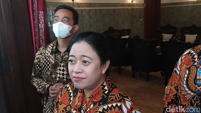 Wali Kota Solo Gibran Rakabuming Raka dan Ketua DPR RI Puan Maharani di Loji Gandrung, Solo, Senin (21/11/2022).