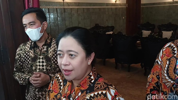 Wali Kota Solo Gibran Rakabuming Raka dan Ketua DPR RI Puan Maharani di Loji Gandrung, Solo, Senin (21/11/2022).