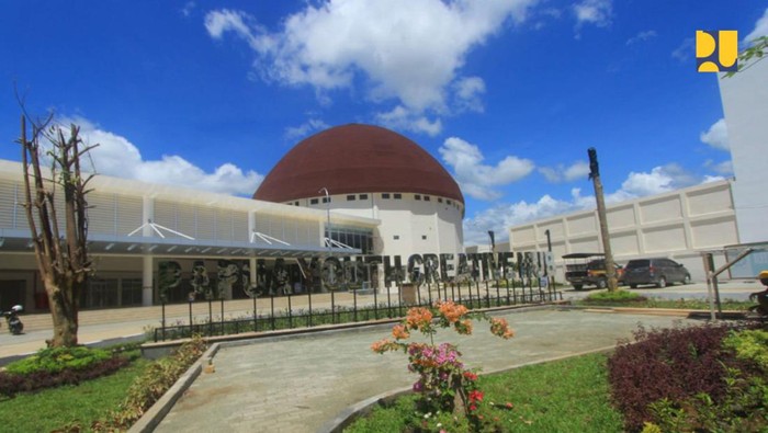 Wow! Sebentar Lagi Papua Punya Tempat Gaul Super Megah, Ini Potretnya Sebagai salah satu upaya Pemerintah Indonesia dalam mendukung peran generasi muda untuk mengelola potensi ekonomi Papua, Kementerian Pekerjaan Umum dan Perumahan Rakyat (PUPR) tengah menyelesaikan pembangunan Papua Youth Creative Hub (PYCH) di Jayapura, Papua.