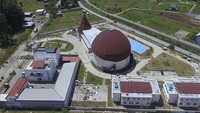 Pekerjaan dilakukan dengan skema Multi Years Contract (MYC), dan hingga saat ini progress fisik pembangunan PYCH telah mencapai 98%. Dibangun setinggi 2 lantai dengan total luas 5.392 m2 dan lahan hijau 3.000 m2, pembangunan PYCH meliputi gedung utama, dormitory, sport venue, hall untuk pameran atau presentasi, dan co-working space.