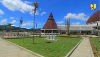 Kementerian Pekerjaan Umum dan Perumahan Rakyat (PUPR) tengah menyelesaikan pembangunan Papua Youth Creative Hub (PYCH) di Jayapura, Papua. Ini merupakan salah satu upaya dalam mendukung peran generasi muda untuk mengelola potensi ekonomi Papua.