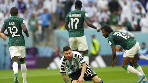 Argentinas Lionel Messi reacts after losing possession during the World Cup group C soccer match between Argentina and Saudi Arabia at the Lusail Stadium in Lusail, Qatar, Tuesday, Nov. 22, 2022. (AP Photo/Ebrahim Noroozi)