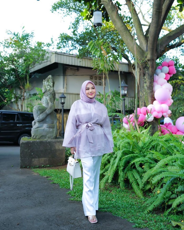 Aurel Hermansyah Kenang Momen Melahirkan Ameena