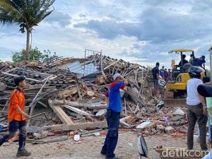 Gempa Susulan Terasa Kuat di Cugenang Cianjur Siang Ini!