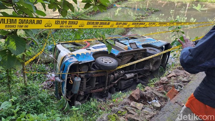 Bus yang mengalami kecelakaan di Gunung Pegat Wonogiri masih belum dievakuasi, Selasa (22/11/2022).
