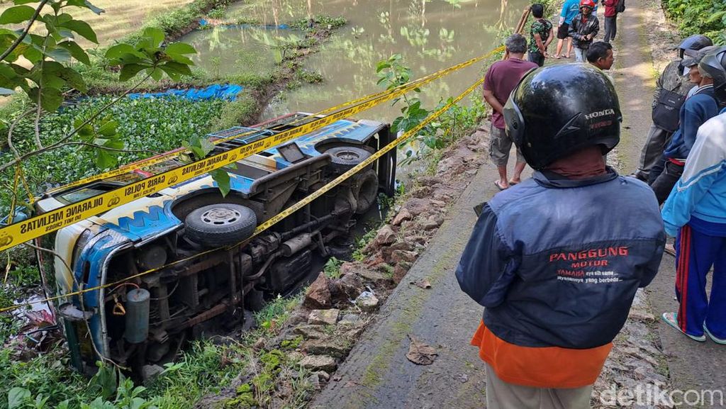 Kecelakaan Minibus di Gunung Pegat Wonogiri, 8 Orang Tewas
