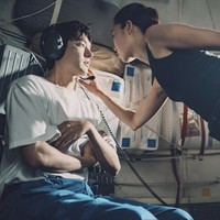 Dua artis tersohor Korea, Lee Min Ho dan Gong Hyo Jin dipasangkan dalam drama komedi romantis Ask the Stars. Penayangannya telah dinantikan penggemar sejak awal tahun 2022. Foto: dok. Key East