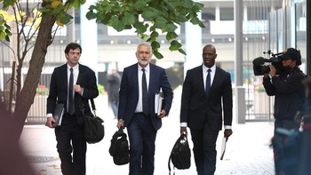 Pada Agustus 2015, lembaga pemerintah FDA akhirnya mulai menginvestigasi Theranos. Regulator pemerintah lantas menemukan uji darah yang dilakukan Theranos pada pasien tidak akurat. Foto: Getty Images