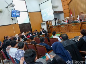 Sambo Nangis di Depan Anak Buah: Percuma Bintang 2 tapi Tak Bisa Jaga Istri
