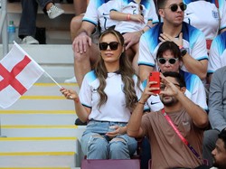 Foto: Gaya WAGs Inggris Dukung Pacar dan Suami di Piala Dunia 2022 Qatar