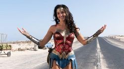 Adria Arjona Vs Alexandra Daddario Disebut-sebut Kandidat Terkuat Wonder Woman