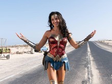 Maaf Gal Gadot, James Gunn Lanjut Bikin Wonder Woman Maaf Gal Gadot, James Gunn Lanjut Bikin Wonder Woman