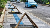 Saat ini lubang got itu hanya diberi penanda kayu.