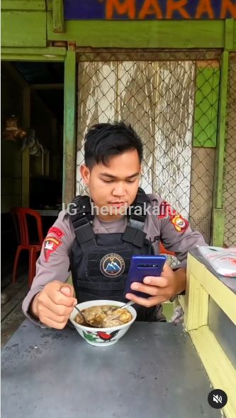 Harga seporsi bakso di Papua