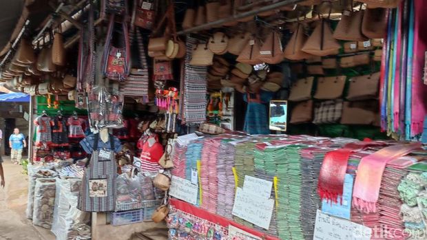 Hmong Doi Pui Village Hill Tribe