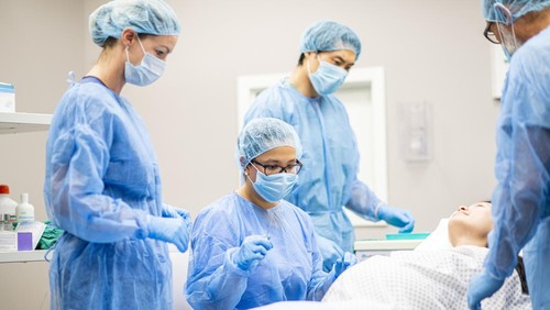 Ilustrasi Melahirkan