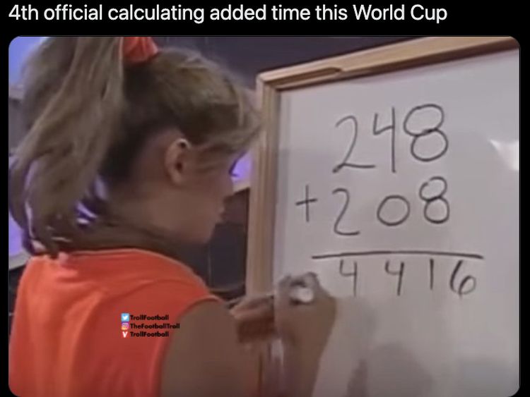 Meme Netizen Heran Injury Time Piala Dunia 2022 kok Lama Banget