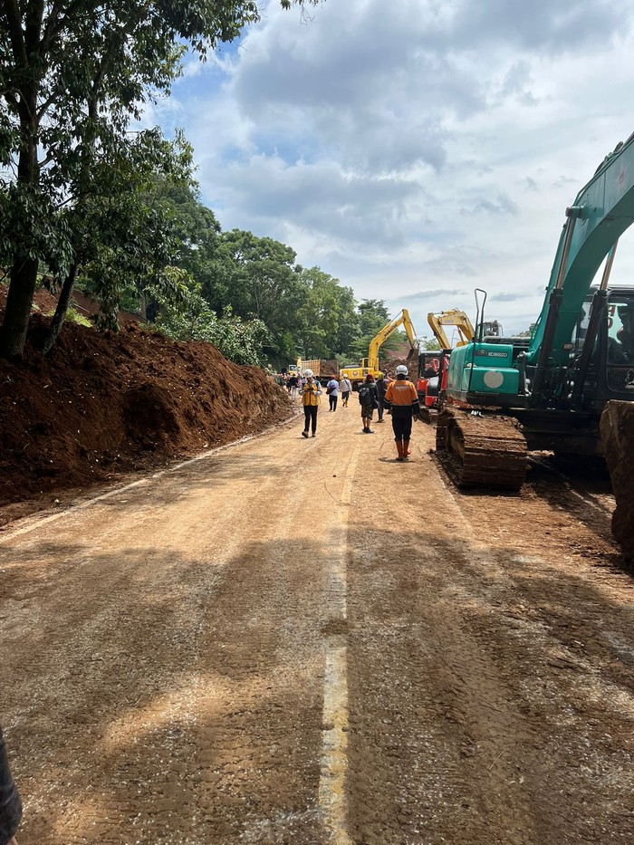 jalan cianjur cipanas gempa