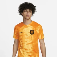 4. BelandaSelain Inggris, jersey timnas Piala Dunia Qatar 2022 yang mudah dikenali adalah Belanda. Seragam bola ini tampil dengan warna Laser Orange atau oranye kekuningan. Sedangkan untuk versi away, jersey hadir berwarna biru tua. Diproduksi Nike, baju bola tersebut tampil beda karena bahannya hadir dengan kesan beludru.Foto: Internet