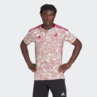 1. MeksikoJersey Meksiko dinilai jadi yang paling stylish dalam gelaran Piala Dunia 2022 Qatar. Seragam bola versi Away ini mendapat pujian karena mengandung banyak makna. Motif merah pada kaos putih itu terinspirasi kesenian Mixtec dan Dewa Aztec untuk menyemangati para pemain. Adapun motif ular Quetzalcoatl yang merepresentasikan kemampuan fisik hingga lencana tim terbaru untuk menyambut harapan baru.Foto: Internet