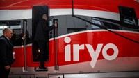 Kereta Iryo tiba di stasiun Valencia Joaquin Sorolla dari Madrid di Valencia, Komunitas Valencia, Spanyol. Rober Solsona/Europa Press/Getty Images  
