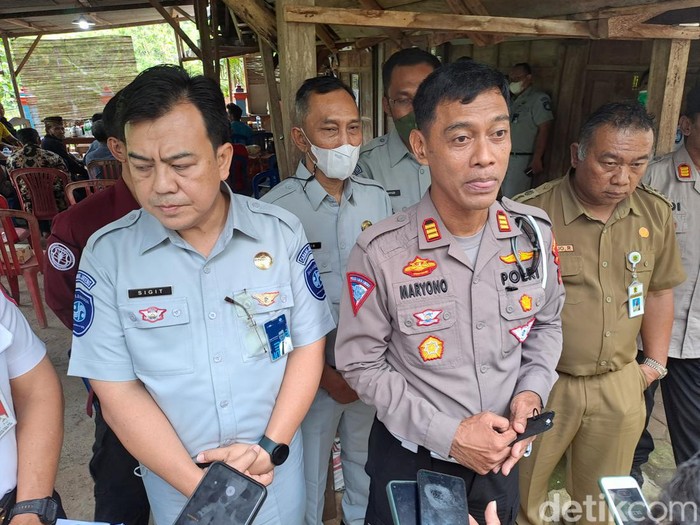Konferensi pers kecelakaan minibus maut di rumah Kadus Bendungan, Kulurejo, Nguntoronadi, Wonogiri, Selasa (22/11/2022).