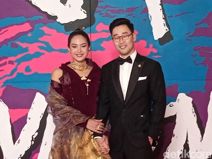 Maudy Ayunda dan Jesse Choi