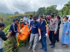 Identitas Terungkap! Mayat Pria Terbungkus Tikar di Pacet Karyawan Toko Gorden