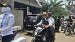 Saat Ridwan Kamil Boncengi Menko Muhadjir di Lokasi Gempa Cianjur