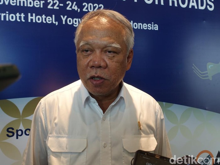 Menteri PUPR Basuki Hadimuljono saat ditemui wartawan di Hotel Marriott, Sleman, Selasa (22/11/2022).