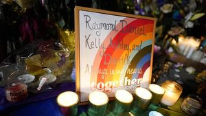 Seruan LGBT Usai Penembakan Massal di AS: Berhenti Bunuh Kami!