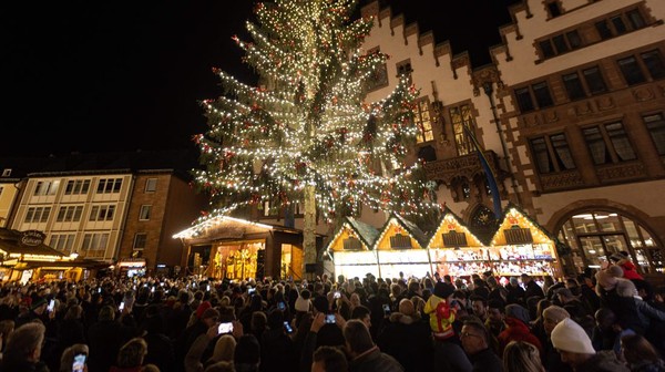 Di tengah krisis energi dan kenaikan harga listrik, kota Malaga menyalakan lampu Natal untuk menandai masuknya musim Natal. 
