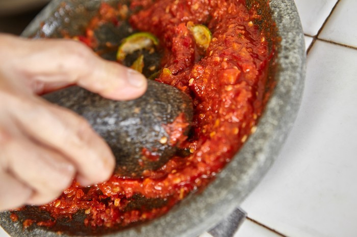 Perkara Sambal Diblender, Menantu Ini Dicap Malas Oleh Mertua