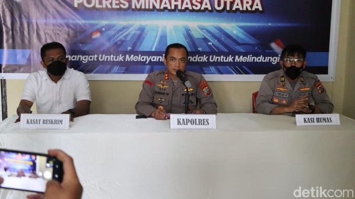 Polres Minahasa Utara konferensi pers terkait kasus penganiayaan remaja.