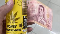 Harga produk ganja berupa minuman ini hanya 60 baht atau sekitar Rp 27.000. Kandungan ganjanya sekitar 20%.