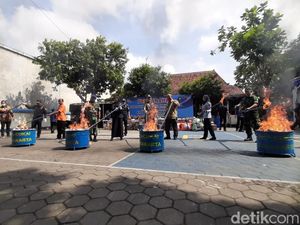 Bea Cukai Solo Musnahkan Rokok hingga Kosmetik Ilegal Senilai Rp 4,6 M