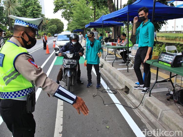 Ramainya Uji Emisi Gratis di Jakpus, Sempat Dikira Razia Kendaraan
