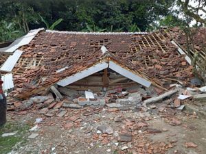 Pilu Hairul yang 12 Anggota Keluarganya Tewas Akibat Gempa Cianjur