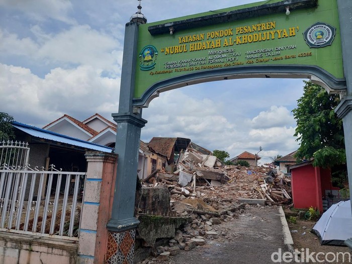 Rumah Rata dengan Tanah Dampak Gempa Cianjur