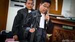 Di Sidang Sambo, Jaksa Tunjukkan Barang Bukti Pistol HS 9 hingga Glock 17
