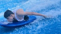 Tidak sampai di situ, Ghanim juga dikenal sebagai sosok pencinta olahraga. Sudah banyak kegiatan olahraga ekstrem yang diikutinya seperti scuba diving, skateboarding atau olahraga papan seluncur, hingga panjat tebing.