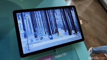 Tidak hanya ponsel, Nokia juga meluncurkan tablet terbarunya yaitu Nokia T21. Tablet entry level ini membawa layar LCD berukuran 10,4 inch dengan resolusi 1200 x 2000 pixel. Foto: Virgina Maulita Putri/detikINET
