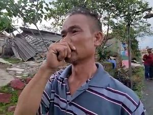 Tangisan Aca Cerita Gempa Cianjur: Ditelepon Anak, Sedih Rumah Hancur