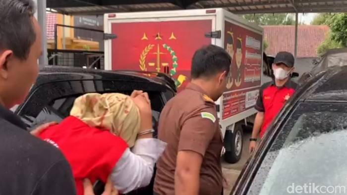Tersangka kasus susur sungai di Ciamis ditahan.