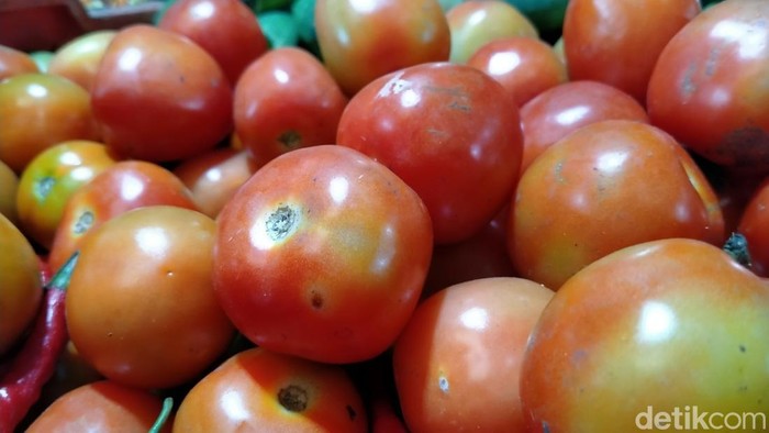 Harga tomat di Kabupaten Pekalongan melejit.