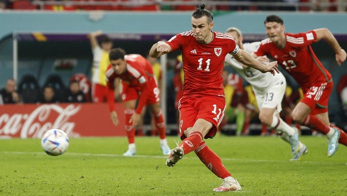 Amerika Serikat dan Wales harus puas berbagi angka di laga pertamanya di Piala Dunia 2022. Menyusul hasil sama kuat dengan skor akhir 1-1.